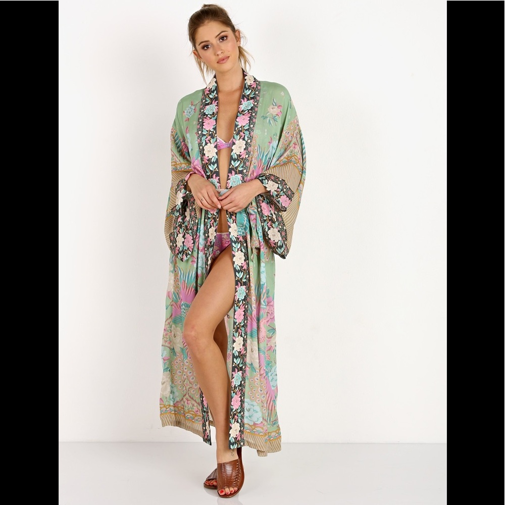 🌸SOLD🌸  SPELL CLOUD DANCER KIMONO